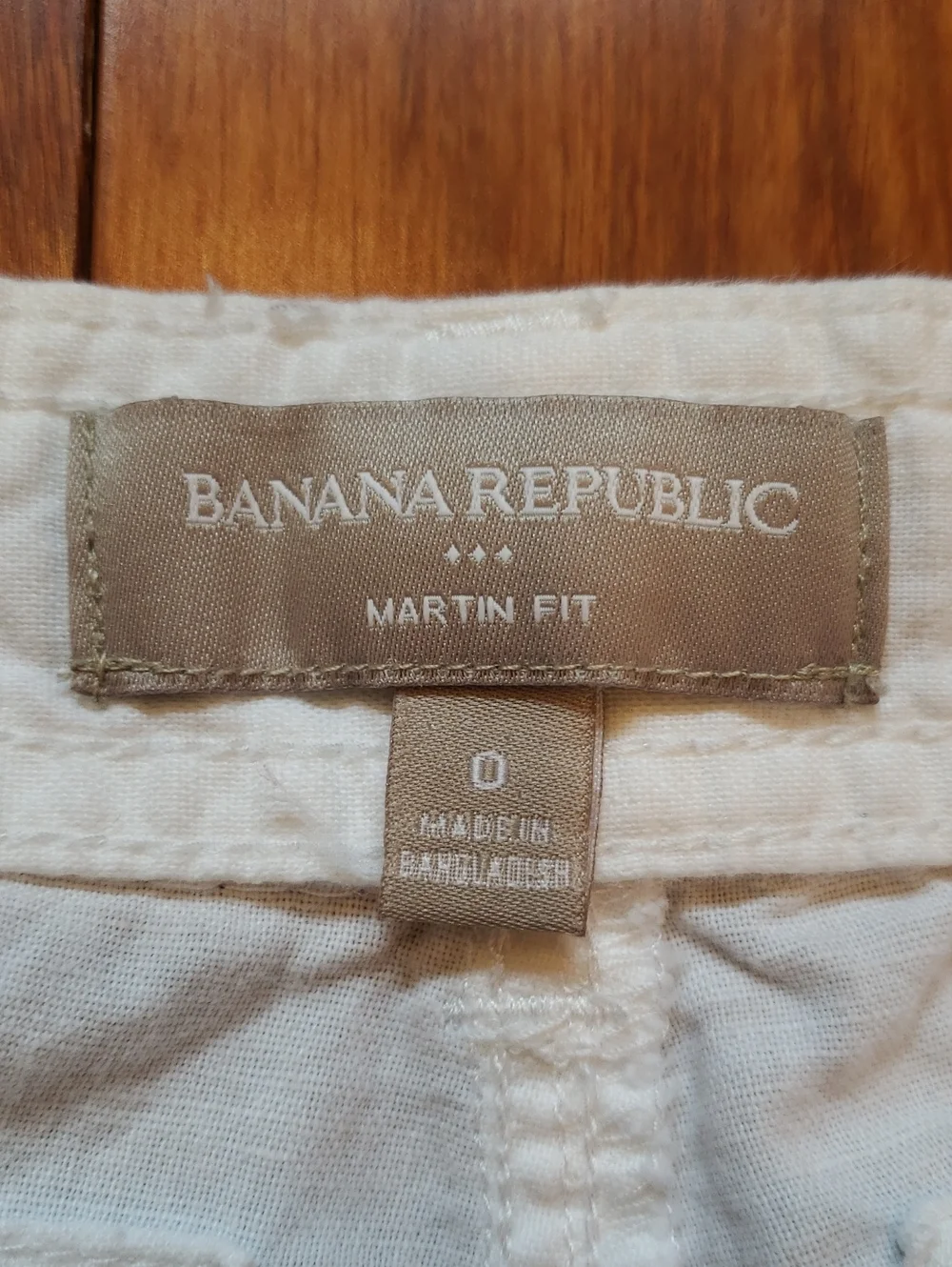 Banana Republic Women's size 0 Martin Fit Capri Cargo Pants